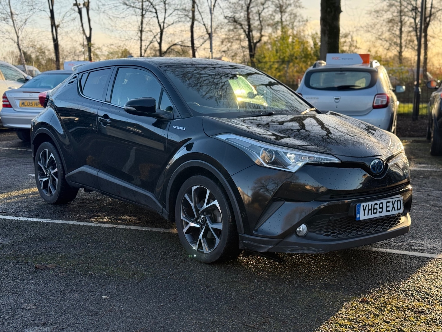 Used Toyota C-HR 2019 for sale - 76738608: Photo 1