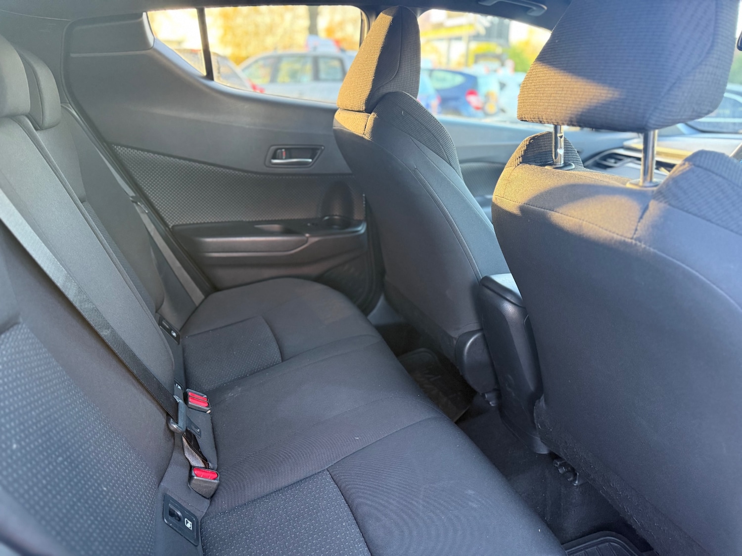 Used Toyota C-HR 2019 for sale - 76738608: Photo 10