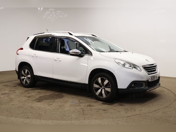 Used Peugeot 2008 2015 for sale - 76643708: Photo