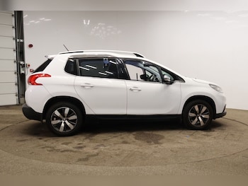 Used Peugeot 2008 2015 for sale - 76643708: Photo