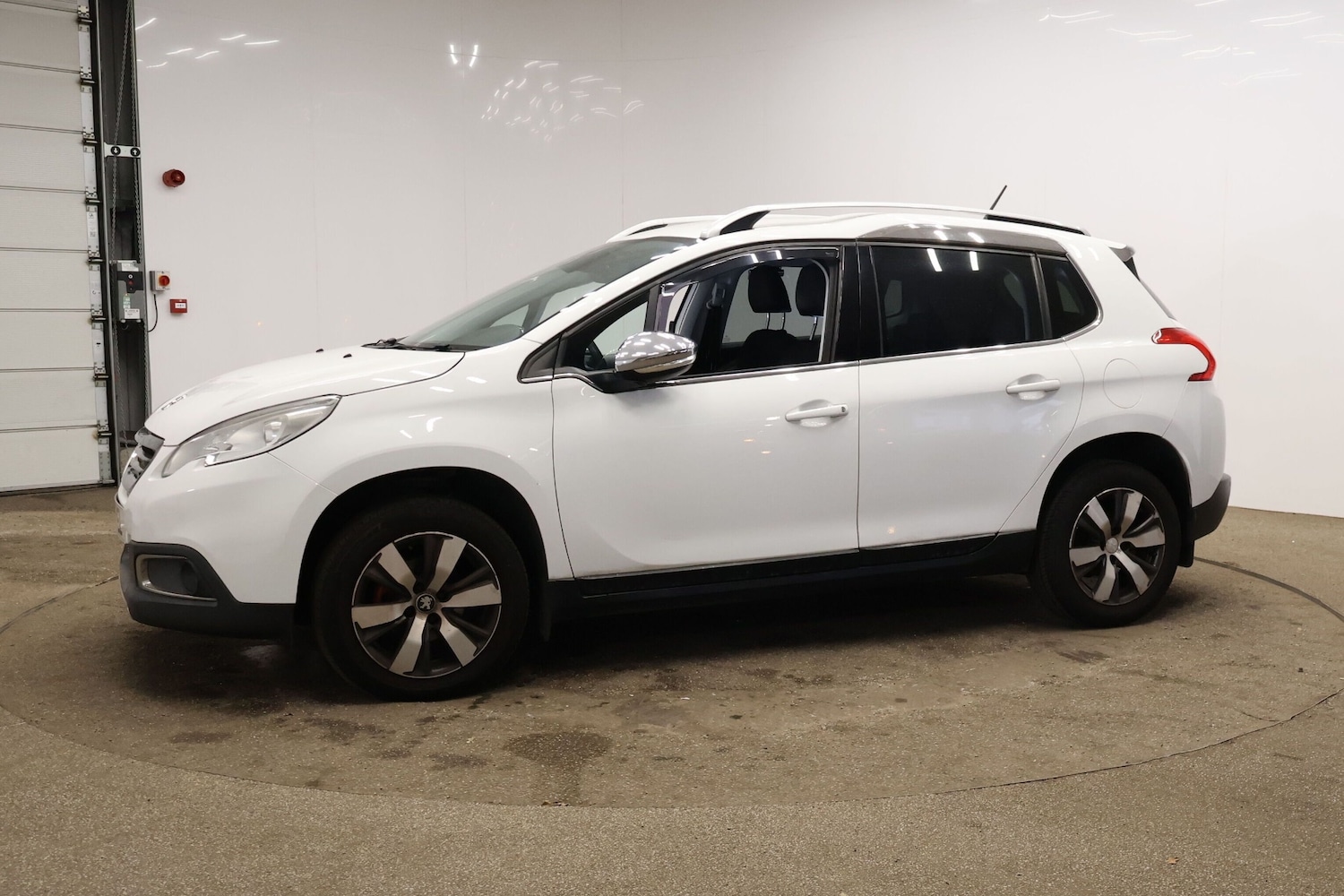 Used Peugeot 2008 2015 for sale - 76643708: Photo 5