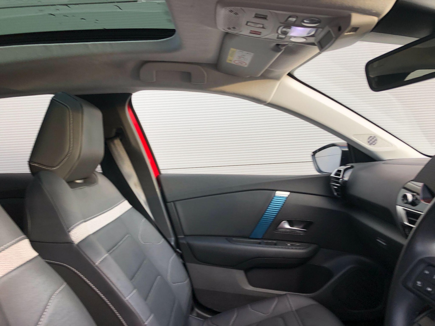 Used Citroen e-C4 2023 for sale - 76786850: Photo 17