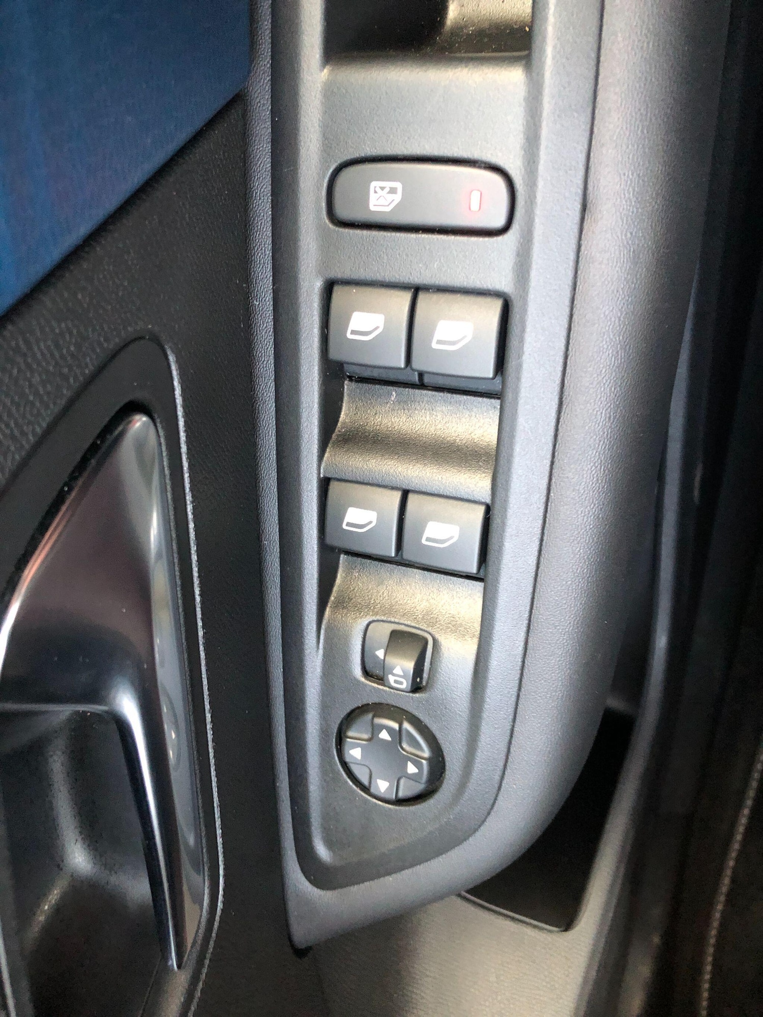 Used Citroen e-C4 2023 for sale - 76786850: Photo 26