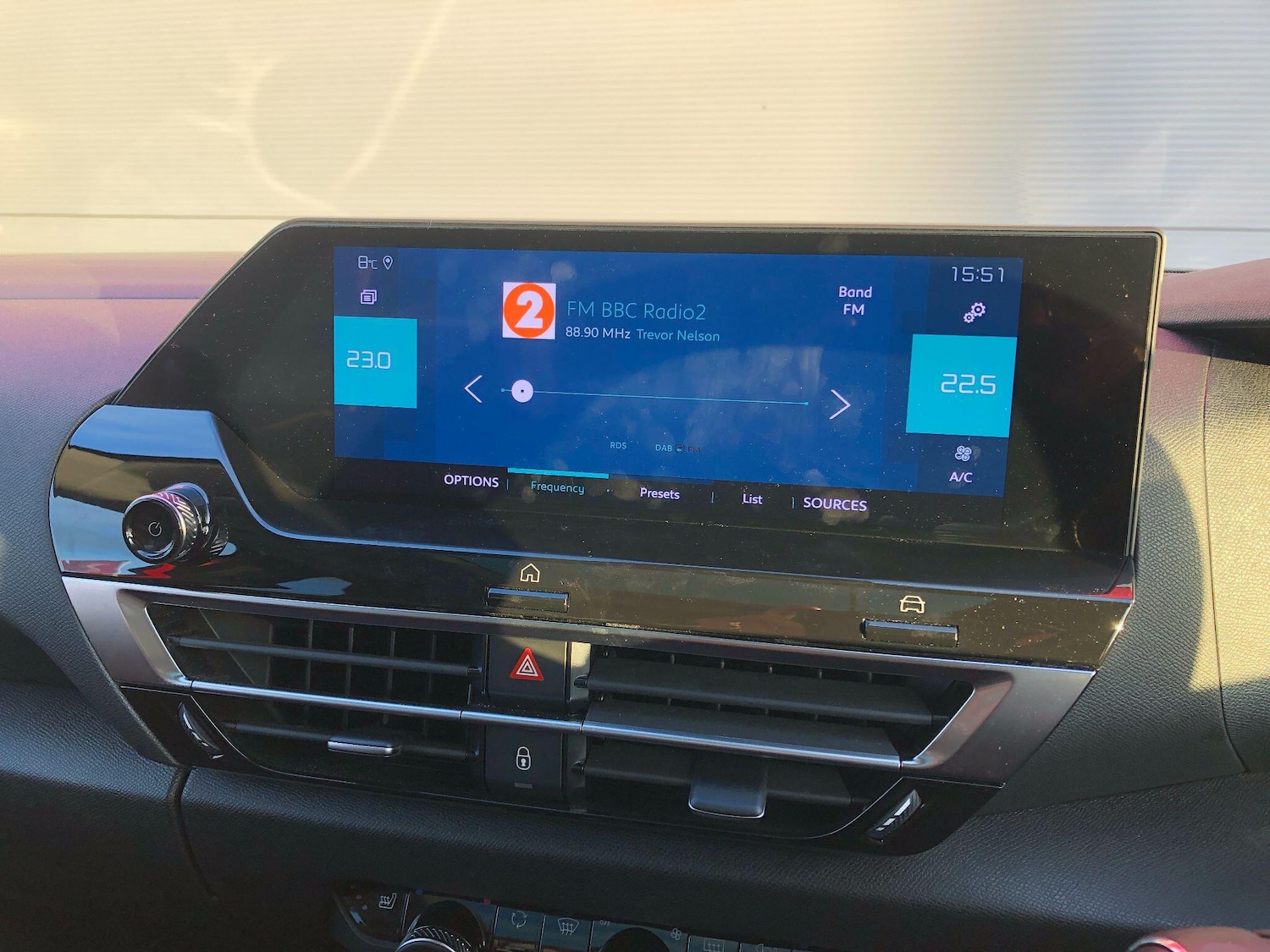 Used Citroen e-C4 2023 for sale - 76786850: Photo 37