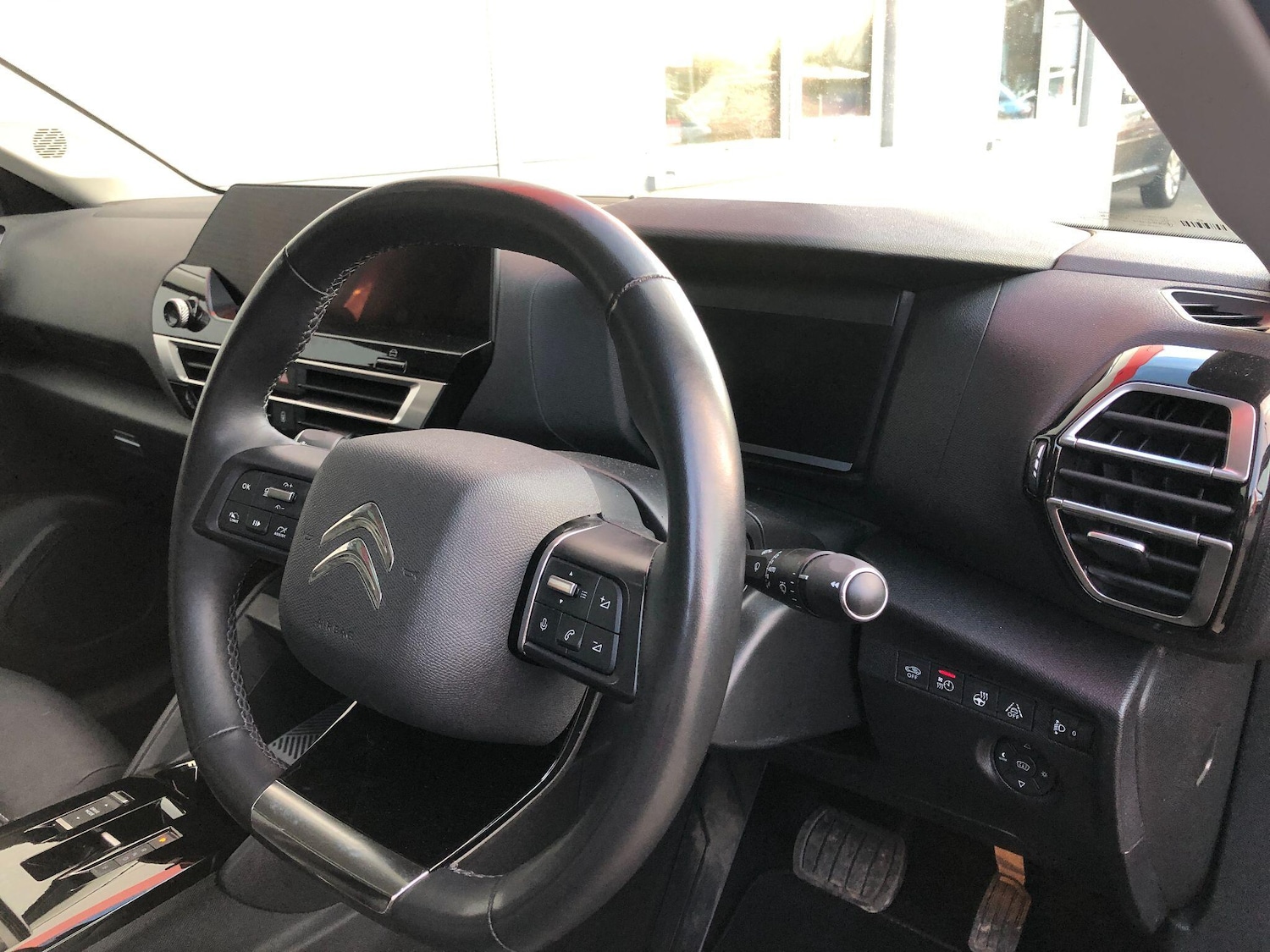 Used Citroen e-C4 2023 for sale - 76786850: Photo 40