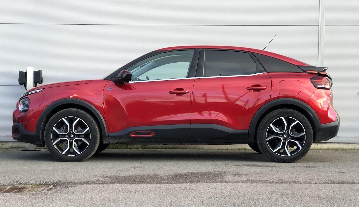 Used Citroen e-C4 2023 for sale - 76786850: Photo 5