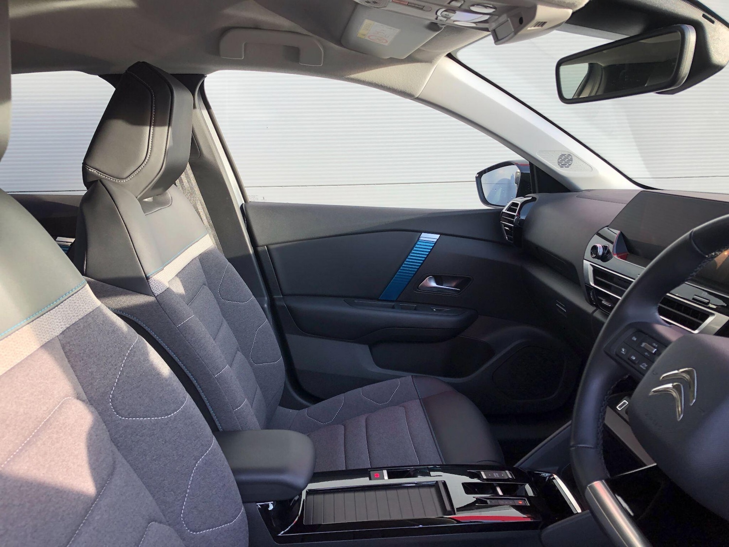 Used Citroen e-C4 X 2023 for sale - 76549944: Photo 15