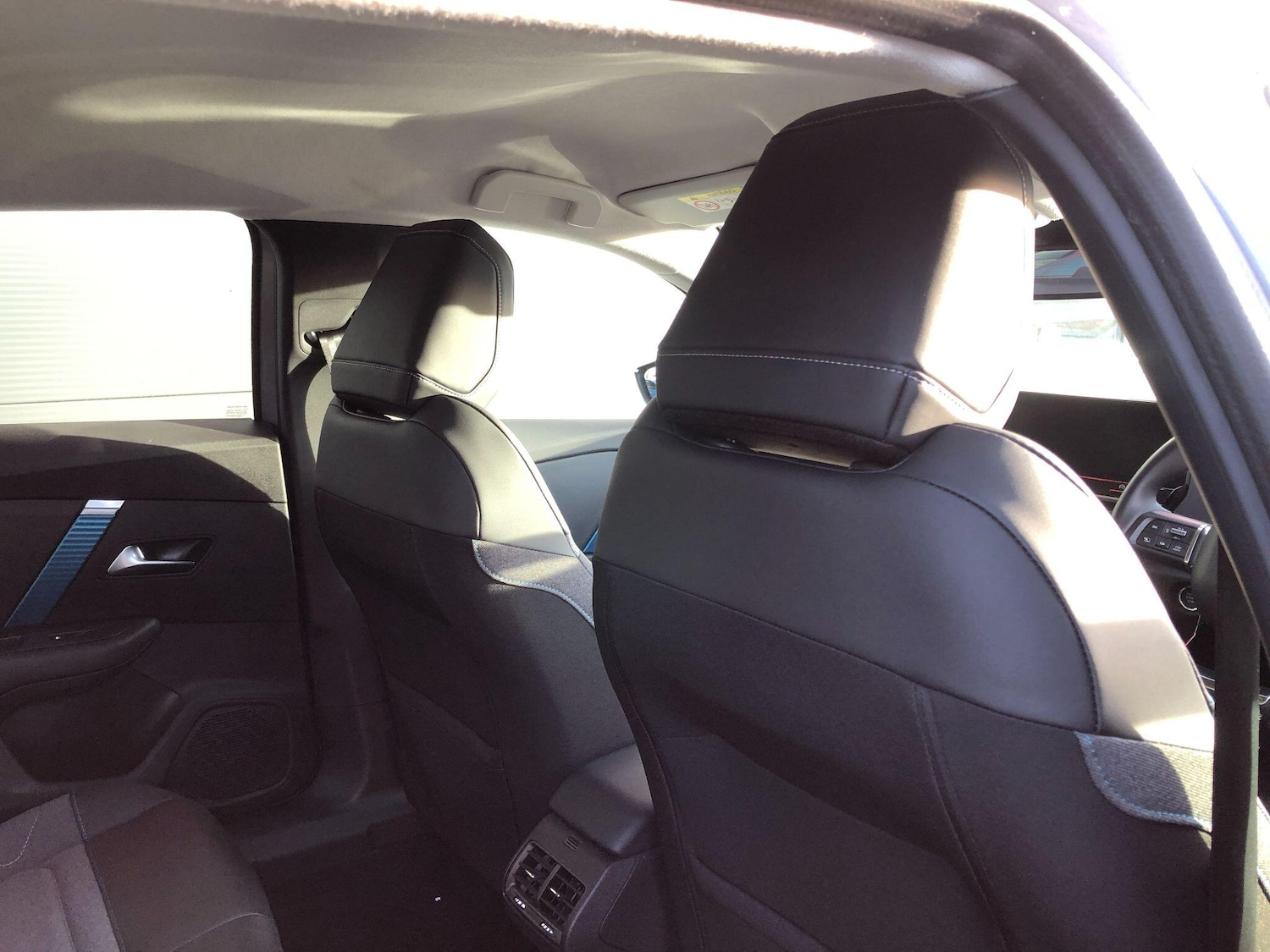 Used Citroen e-C4 X 2023 for sale - 76549944: Photo 22