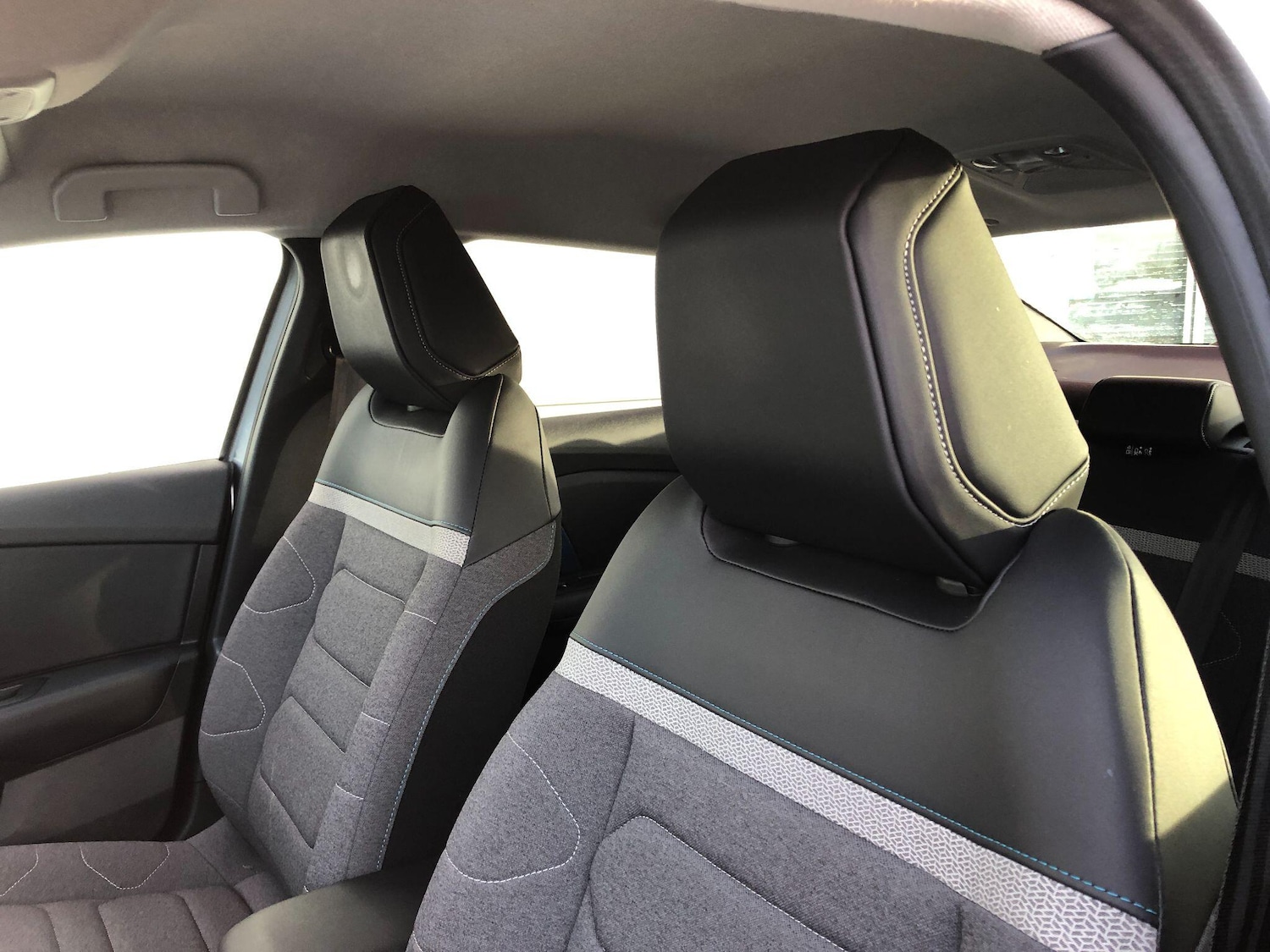 Used Citroen e-C4 X 2023 for sale - 76549944: Photo 40