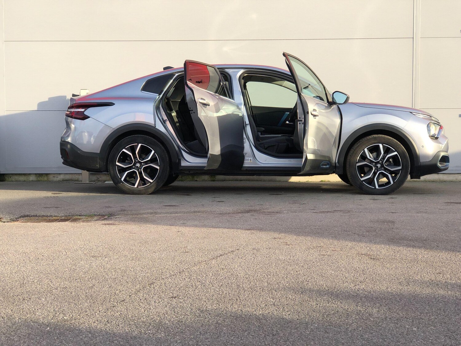 Used Citroen e-C4 X 2023 for sale - 76549944: Photo 46