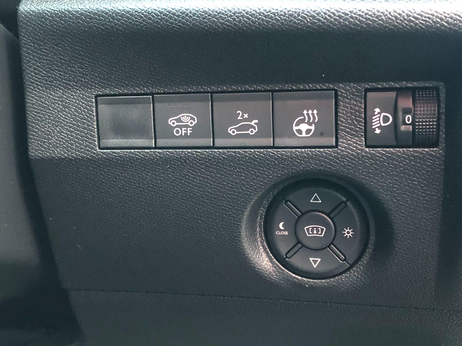 Used Citroen e-C4 X 2024 for sale - 75781838: Photo 11