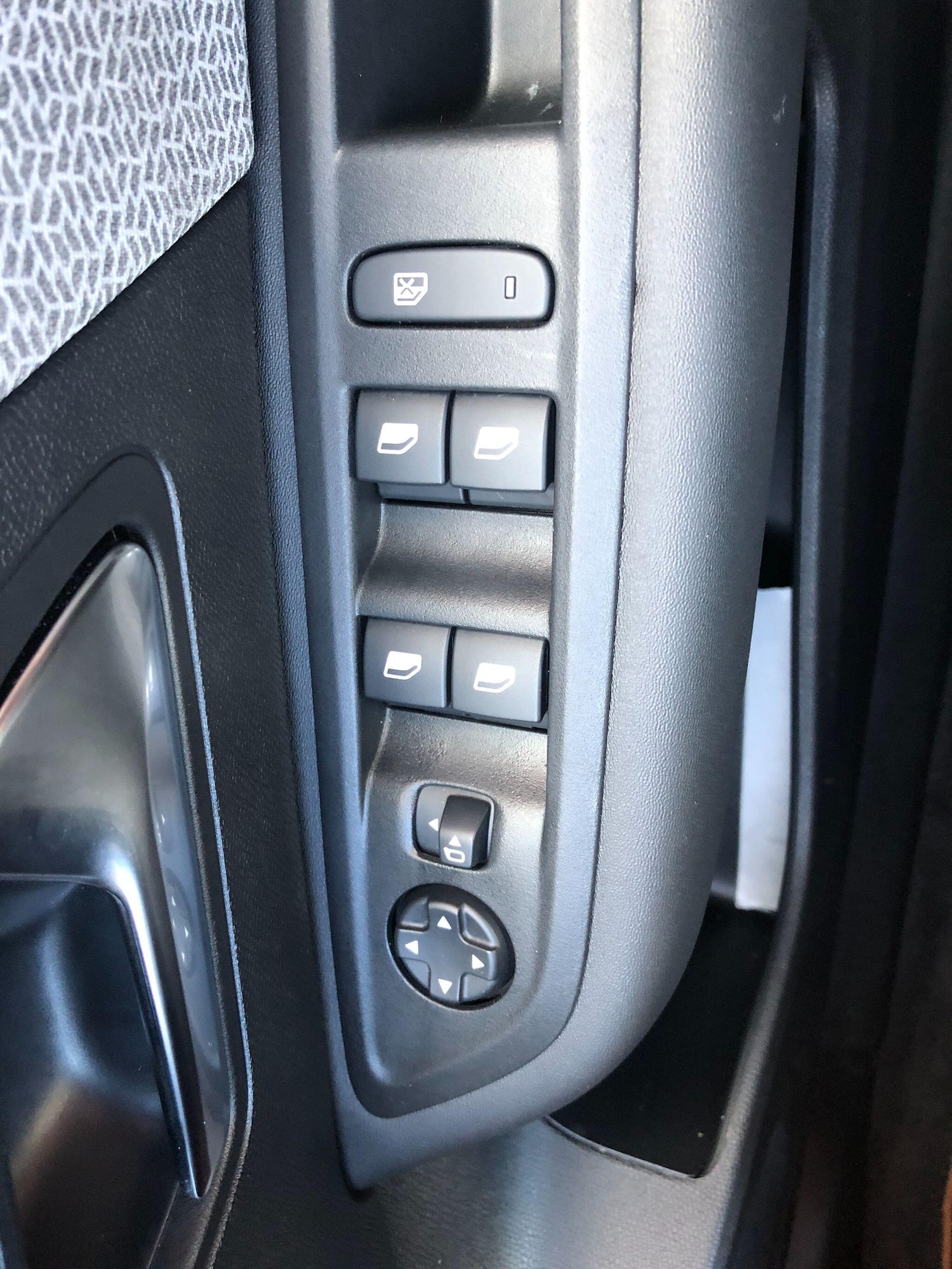 Used Citroen e-C4 X 2024 for sale - 75781838: Photo 12