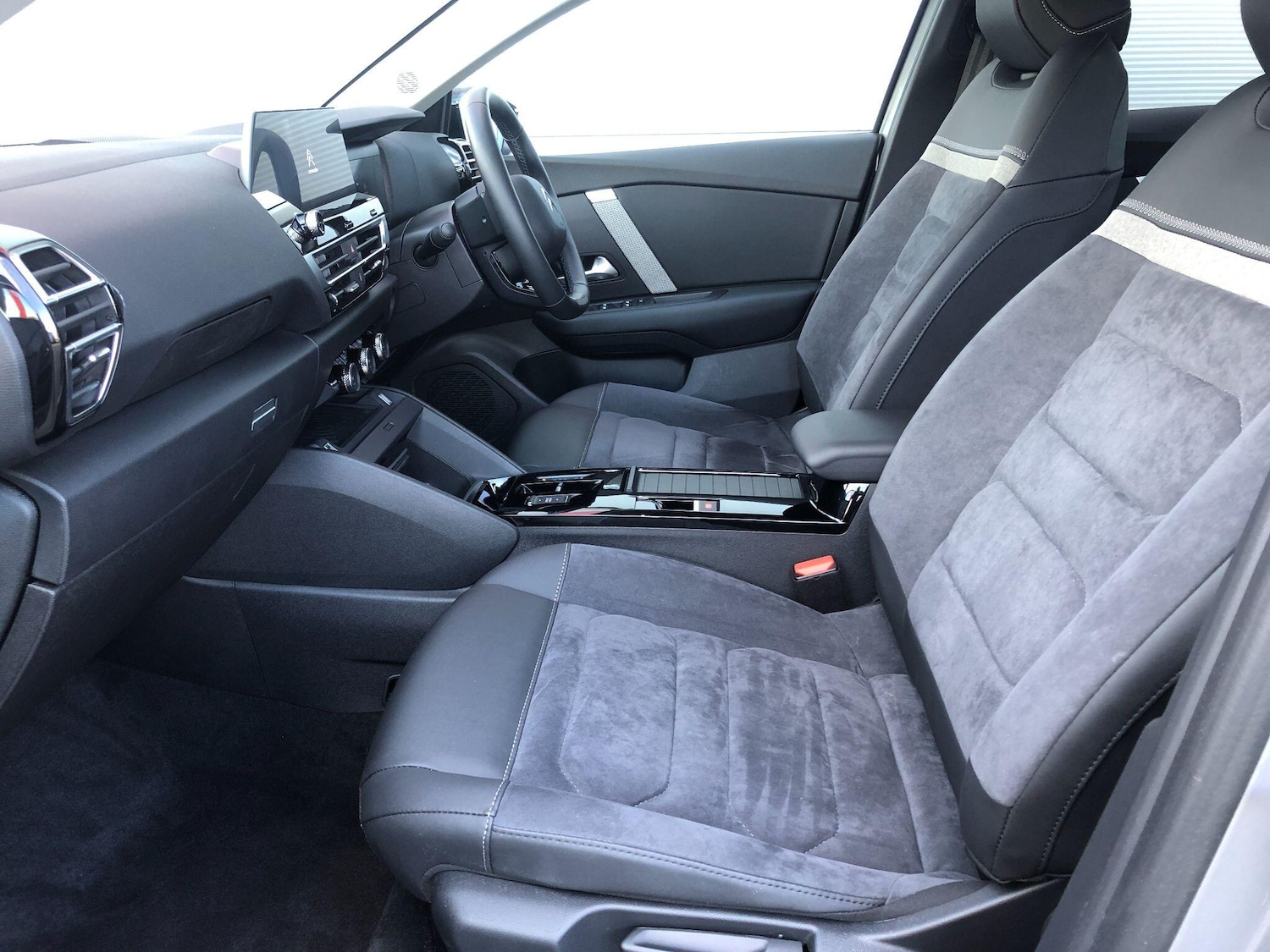 Used Citroen e-C4 X 2024 for sale - 75781838: Photo 22