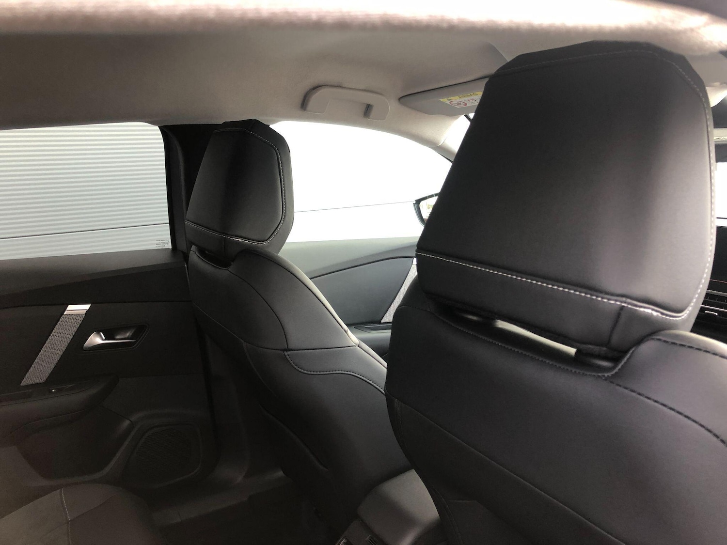 Used Citroen e-C4 X 2024 for sale - 75781838: Photo 29