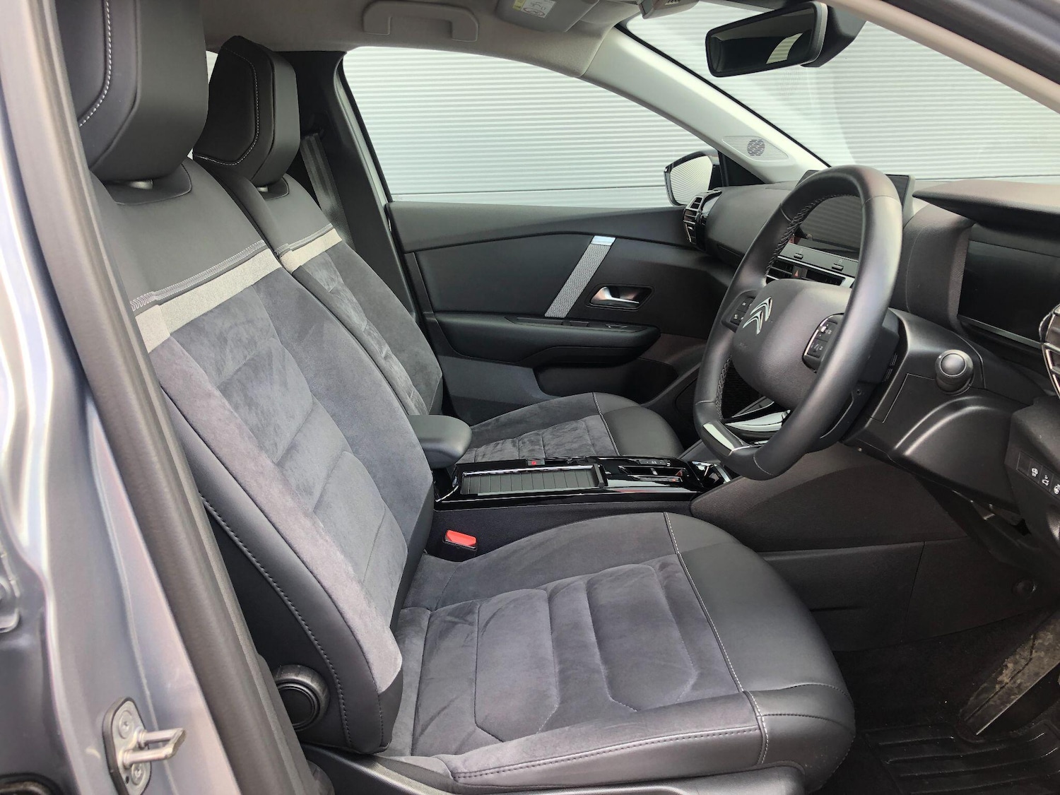 Used Citroen e-C4 X 2024 for sale - 75781838: Photo 32