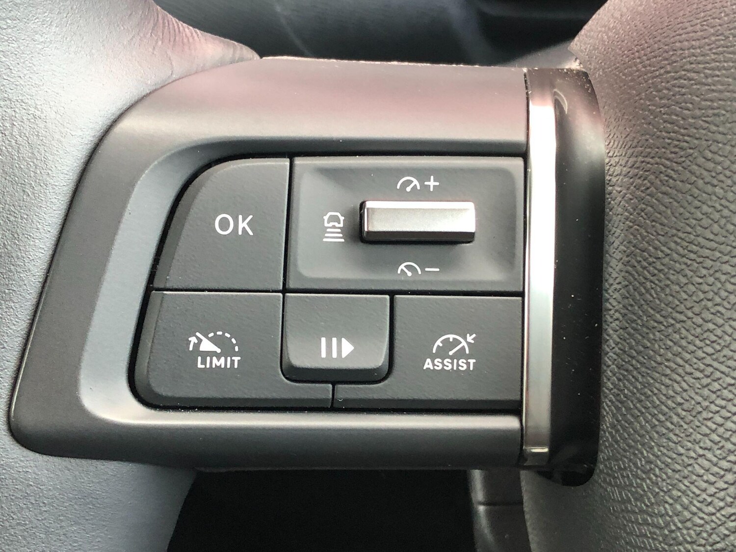 Used Citroen e-C4 X 2024 for sale - 75781838: Photo 42