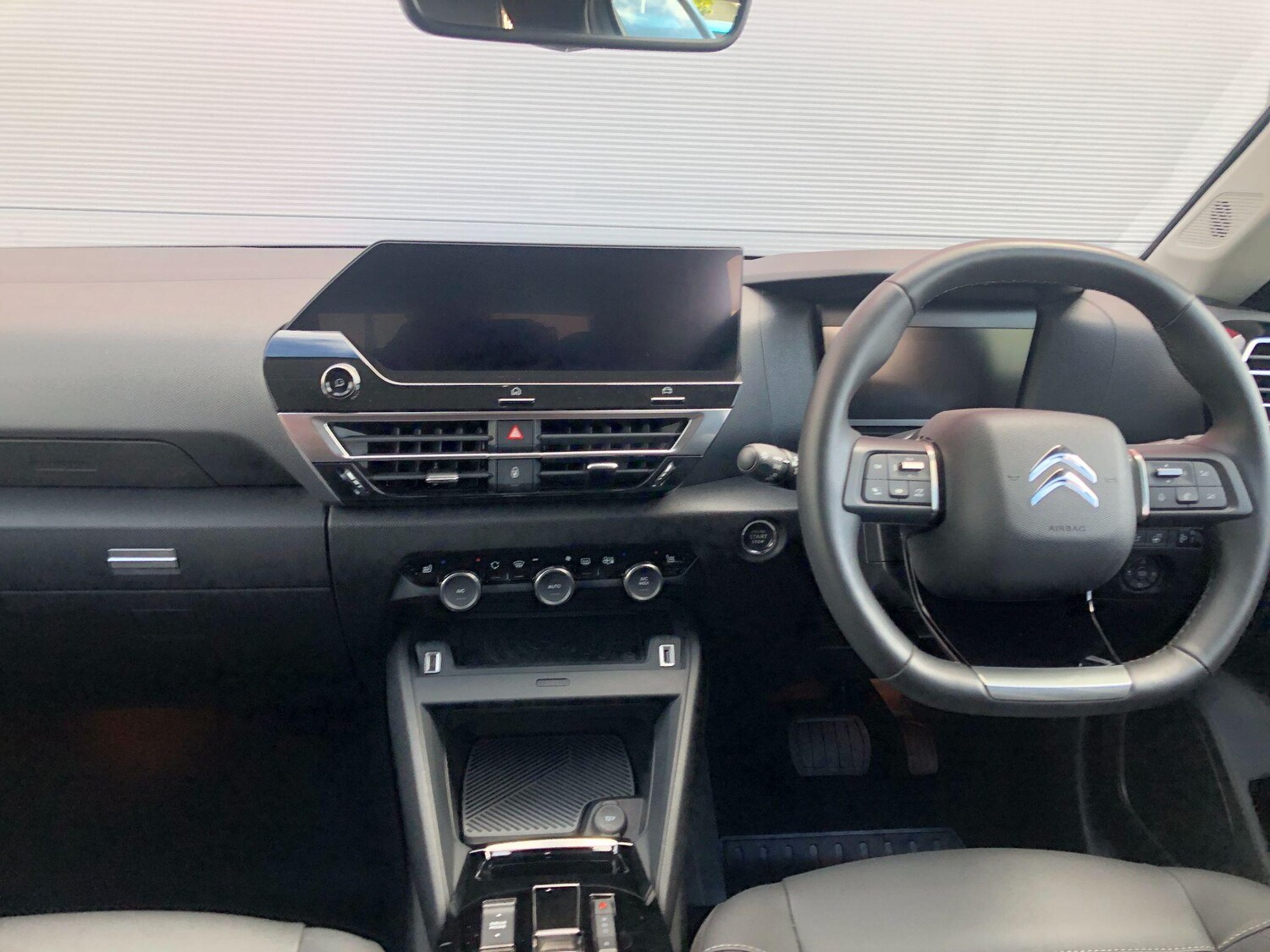 Used Citroen e-C4 X 2024 for sale - 75781838: Photo 45