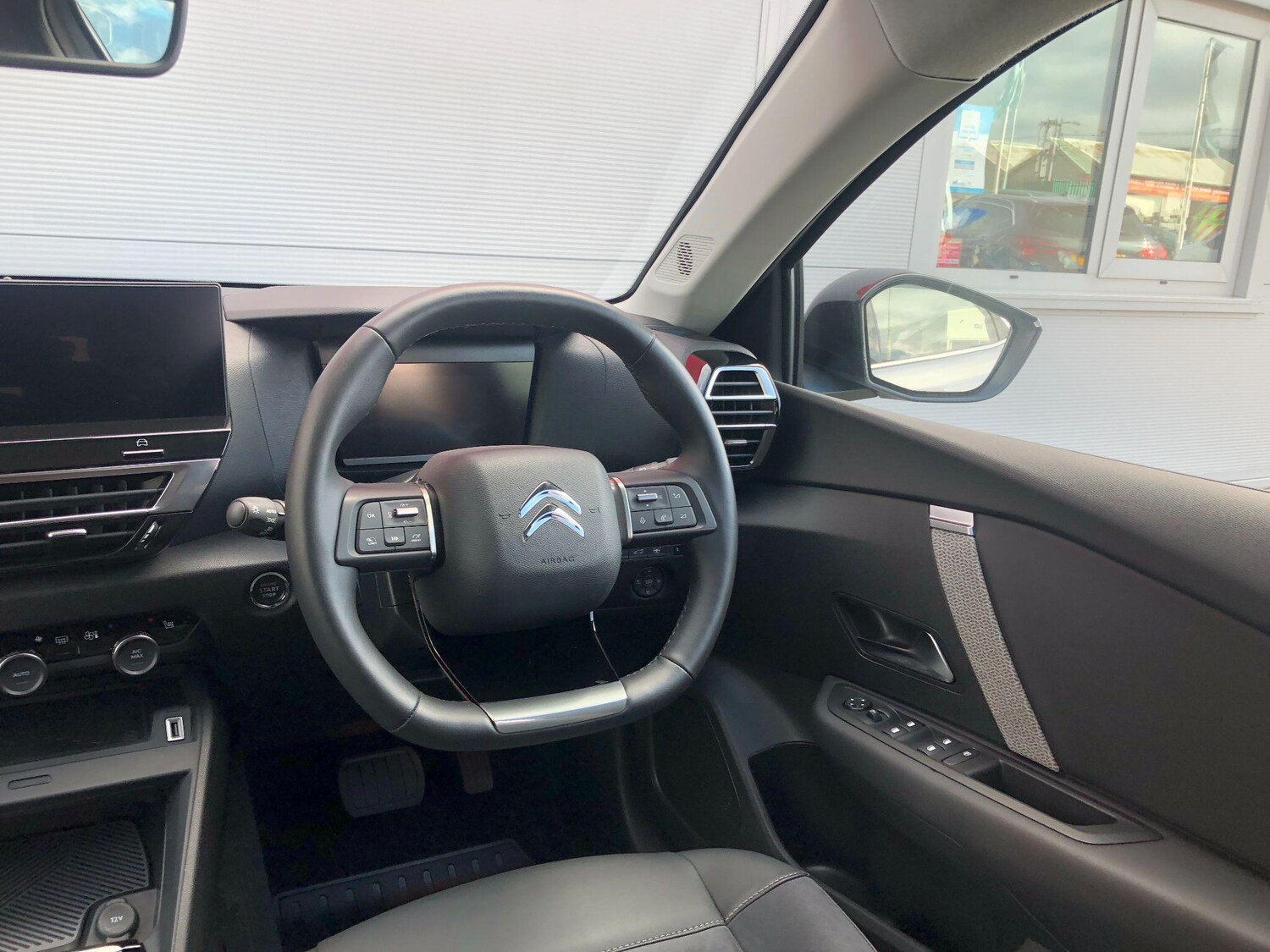 Used Citroen e-C4 X 2024 for sale - 75781838: Photo 46