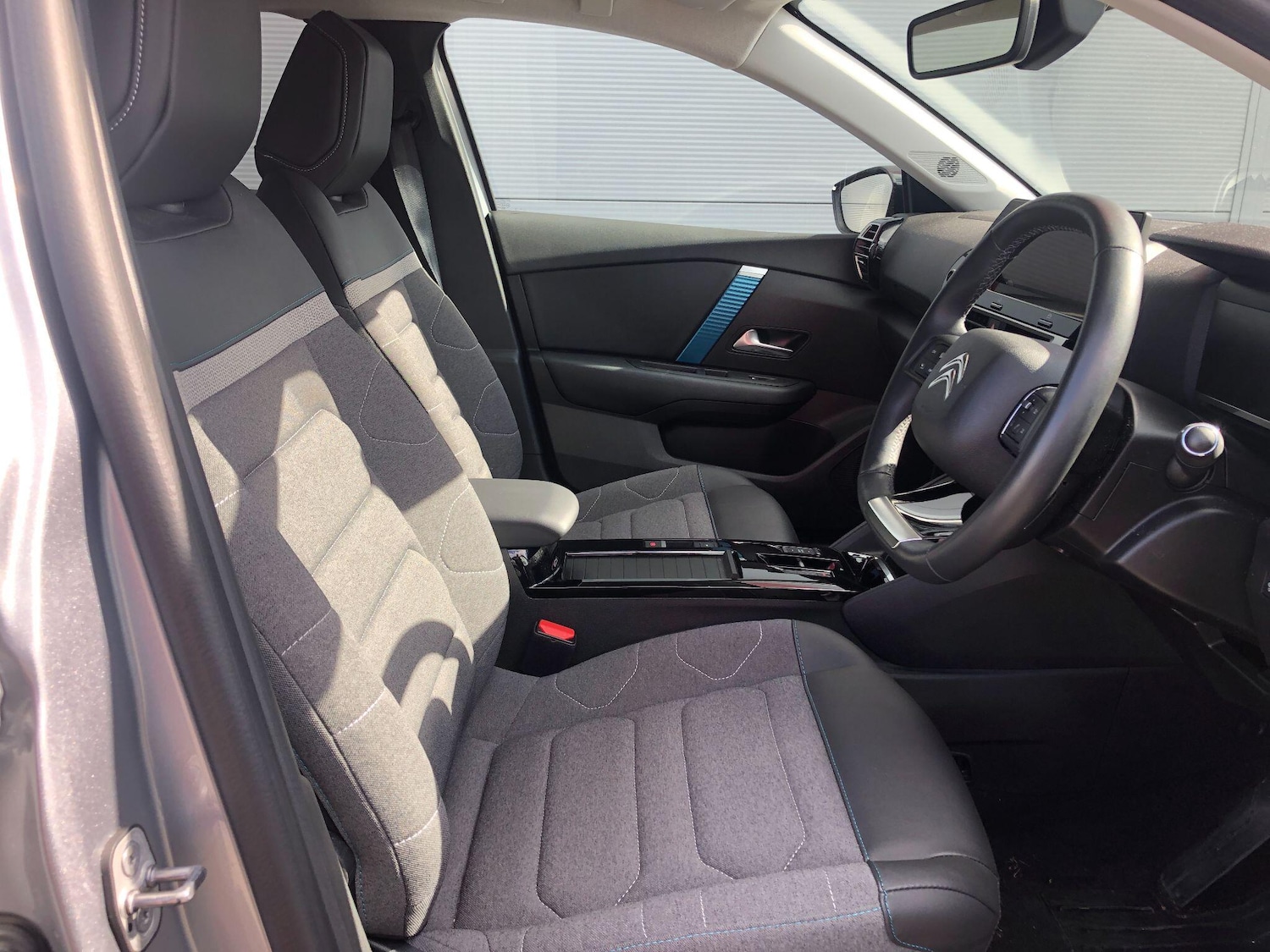 Used Citroen e-C4 2023 for sale - 76042648: Photo 15