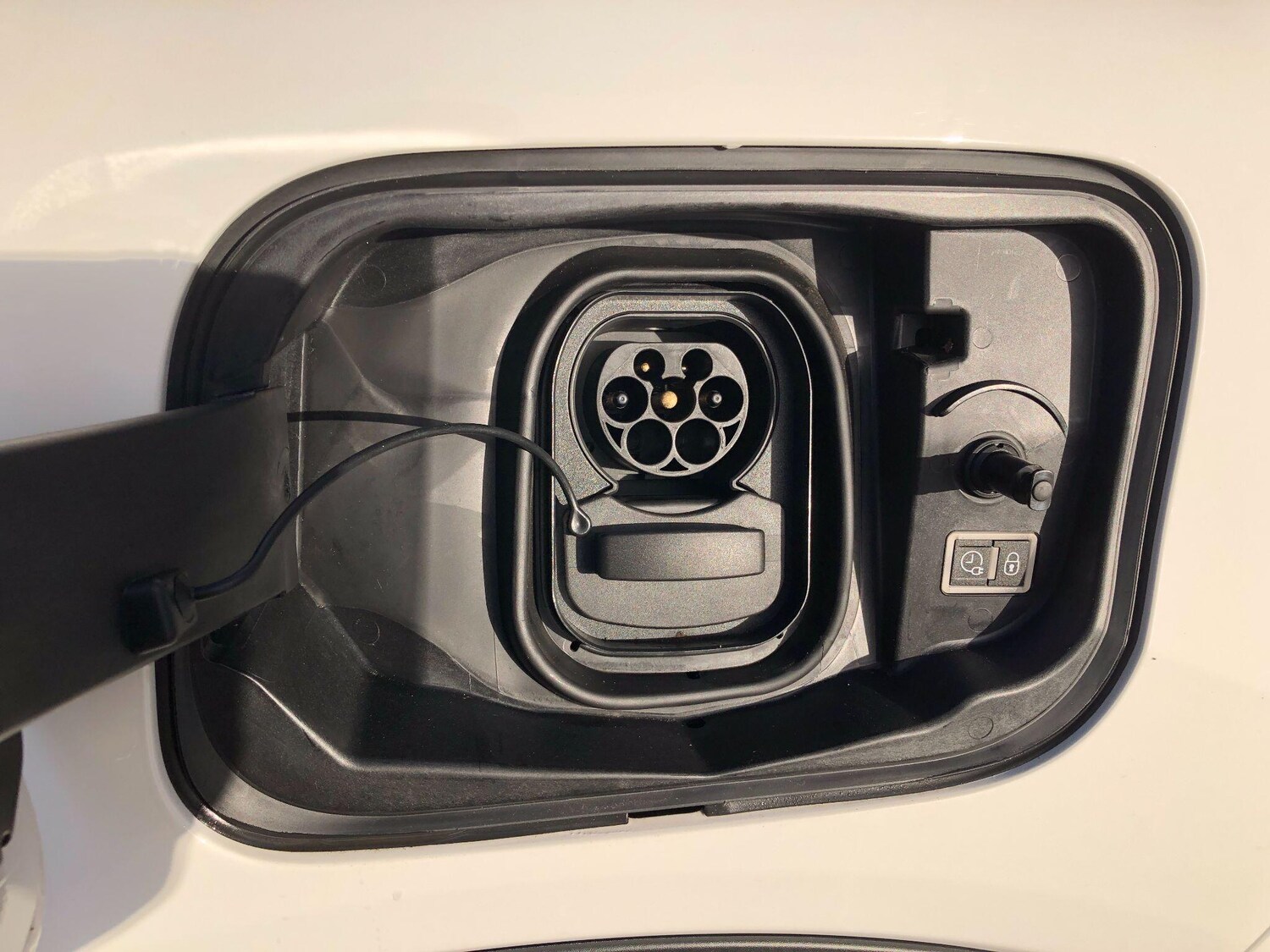 Used Citroen e-C4 2023 for sale - 76549942: Photo 21