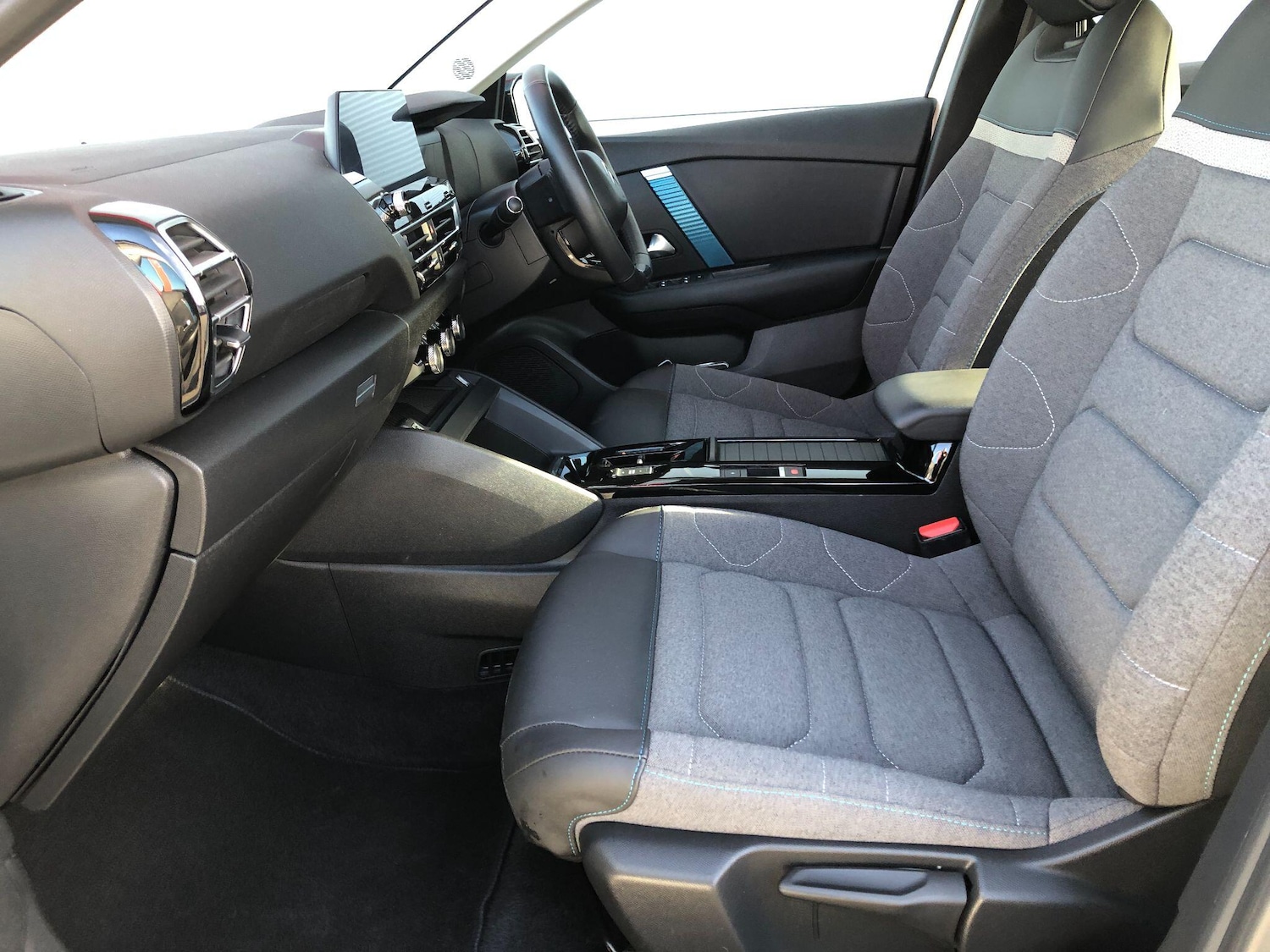 Used Citroen e-C4 2023 for sale - 76549942: Photo 31