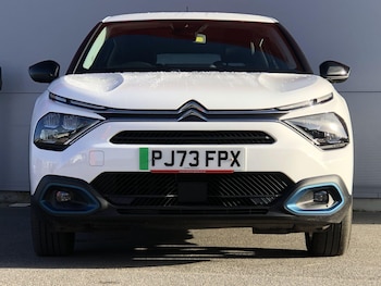 Used Citroen e-C4 2023 for sale - 76549942: Photo