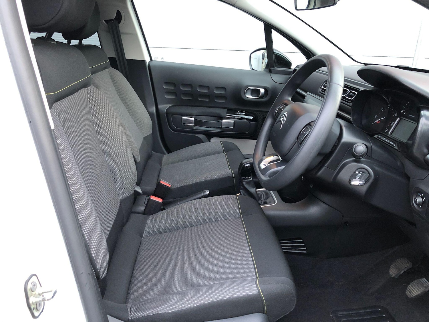 Used Citroen C3 2023 for sale - 76714430: Photo 14