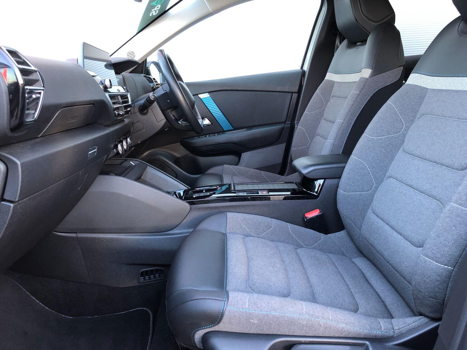 Used Citroen e-C4 2022 for sale - 77468580: Photo 42