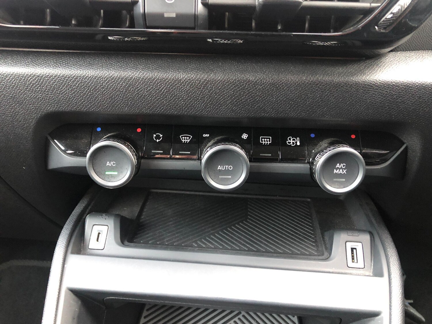 Used Citroen C4 2023 for sale - 77142954: Photo 30