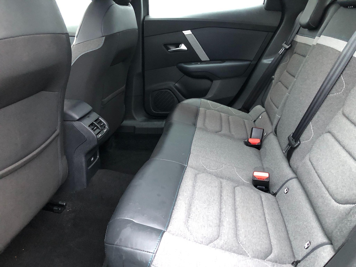 Used Citroen C4 2022 for sale - 76728541: Photo 17