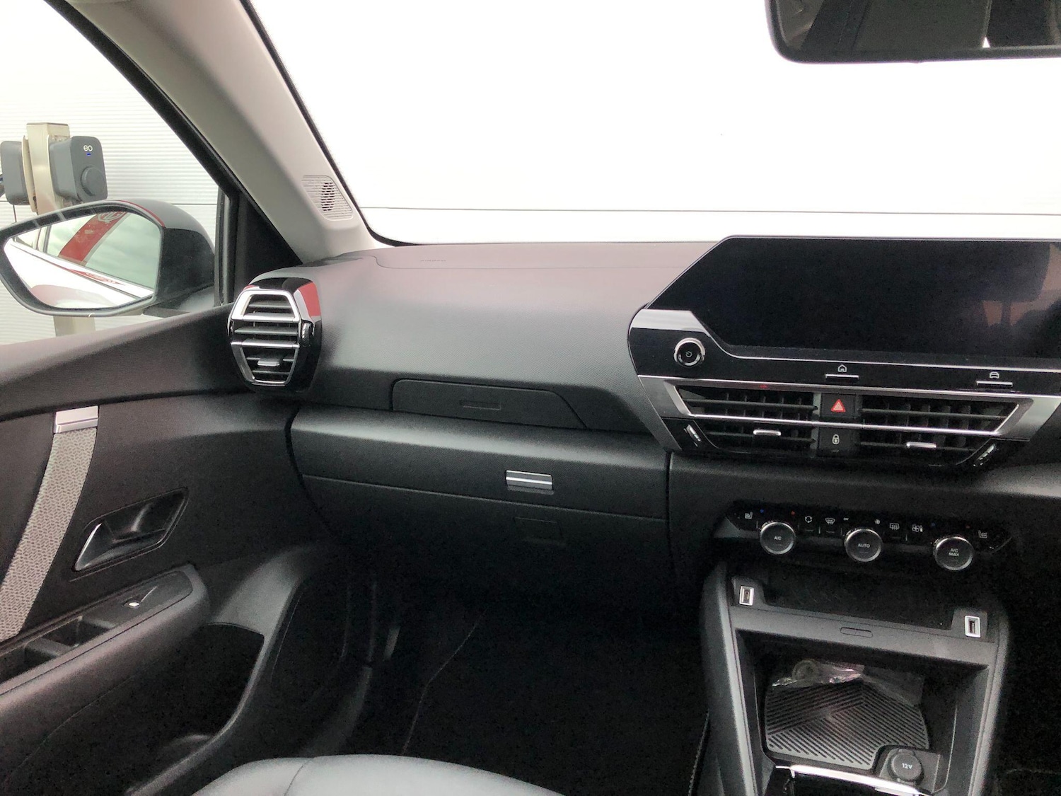 Used Citroen e-C4 2024 for sale - 77510346: Photo 15