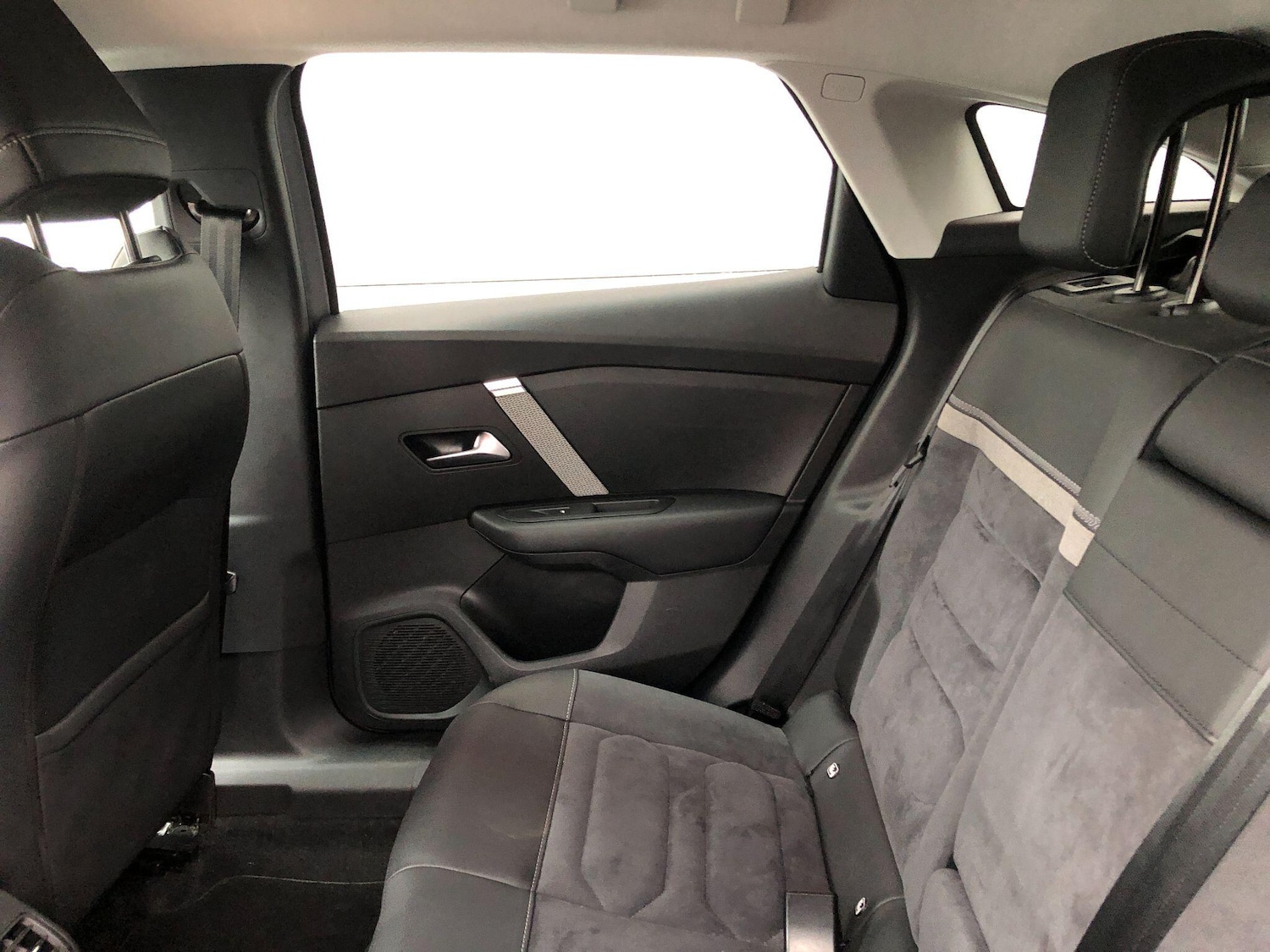 Used Citroen e-C4 2024 for sale - 77510346: Photo 21