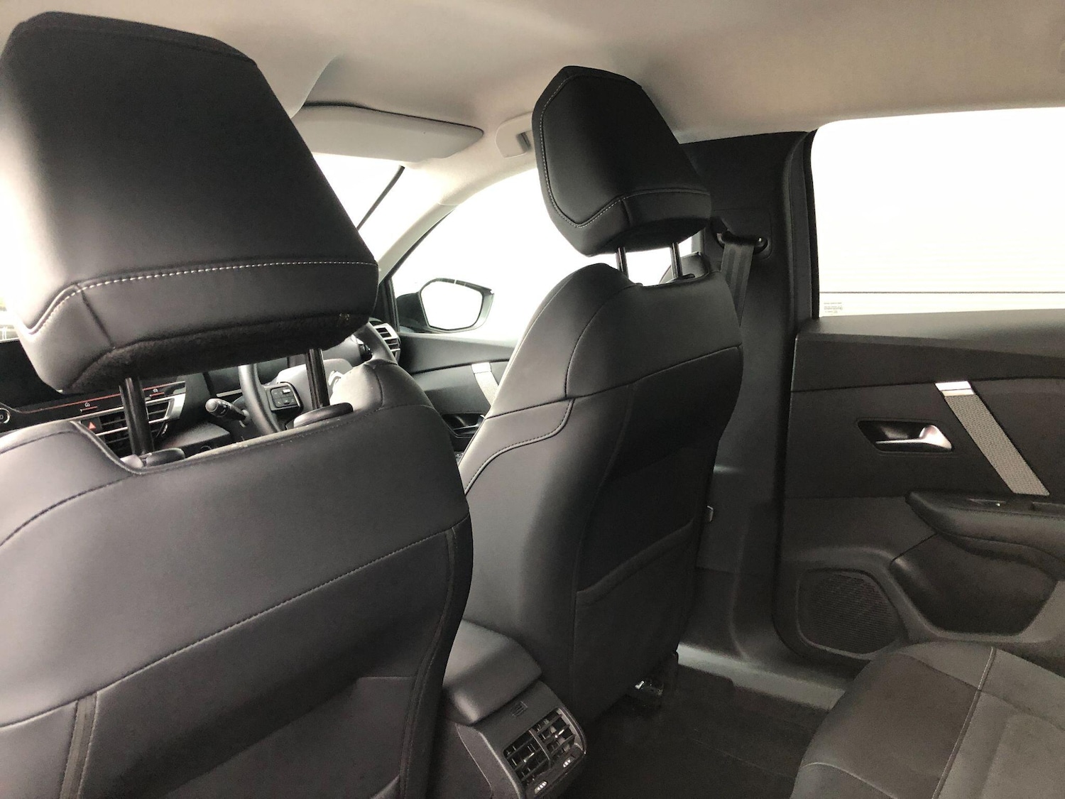 Used Citroen e-C4 2024 for sale - 77510346: Photo 33