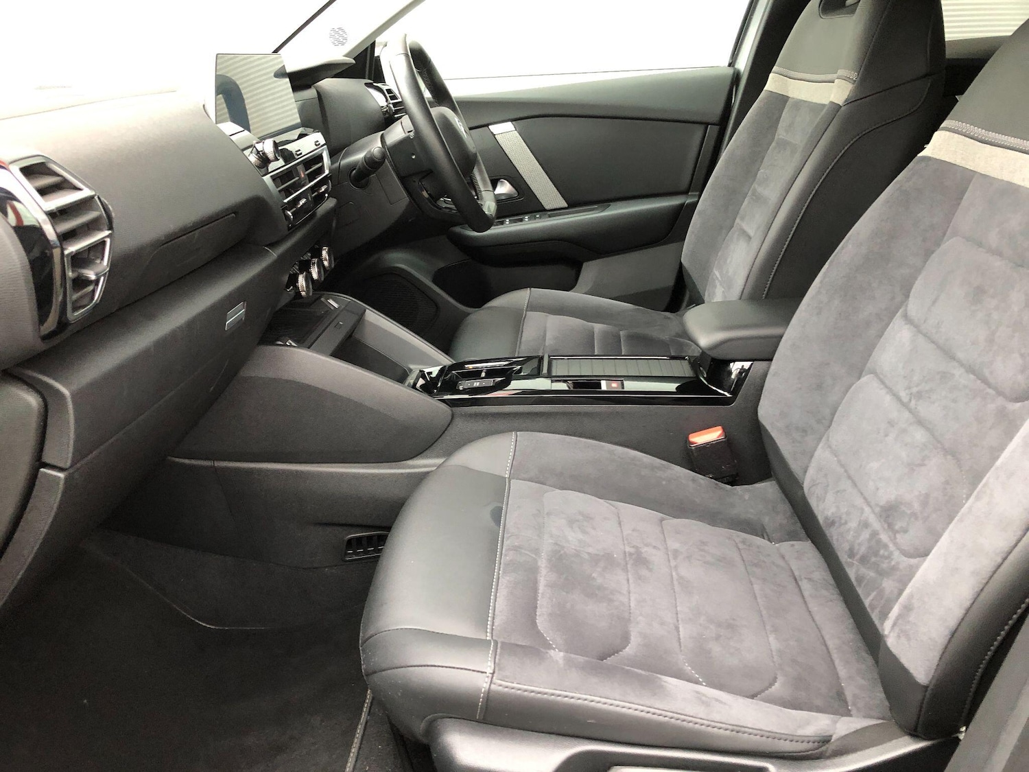 Used Citroen e-C4 2024 for sale - 77510346: Photo 34