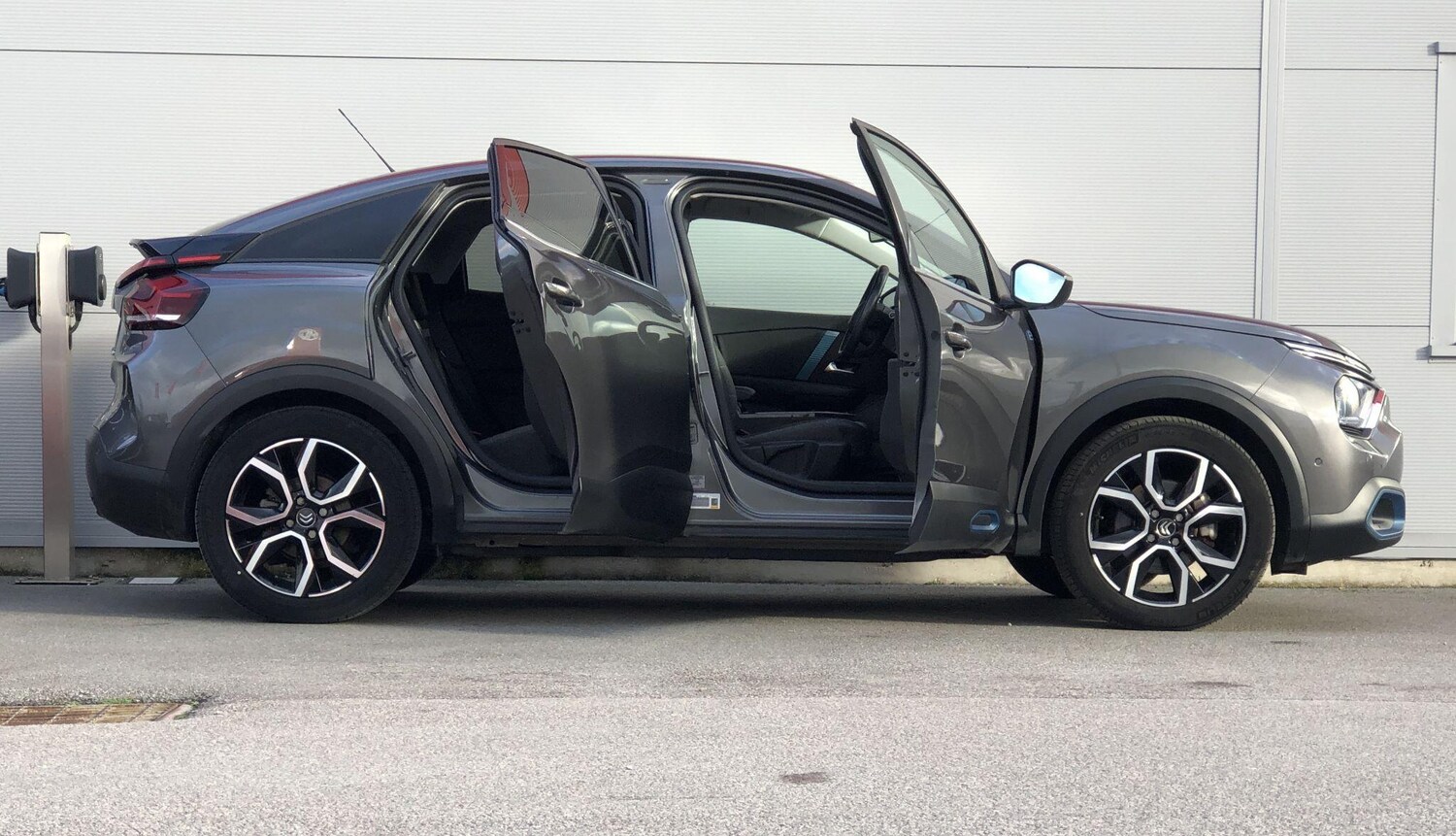 Used Citroen e-C4 2021 for sale - 76337700: Photo 19