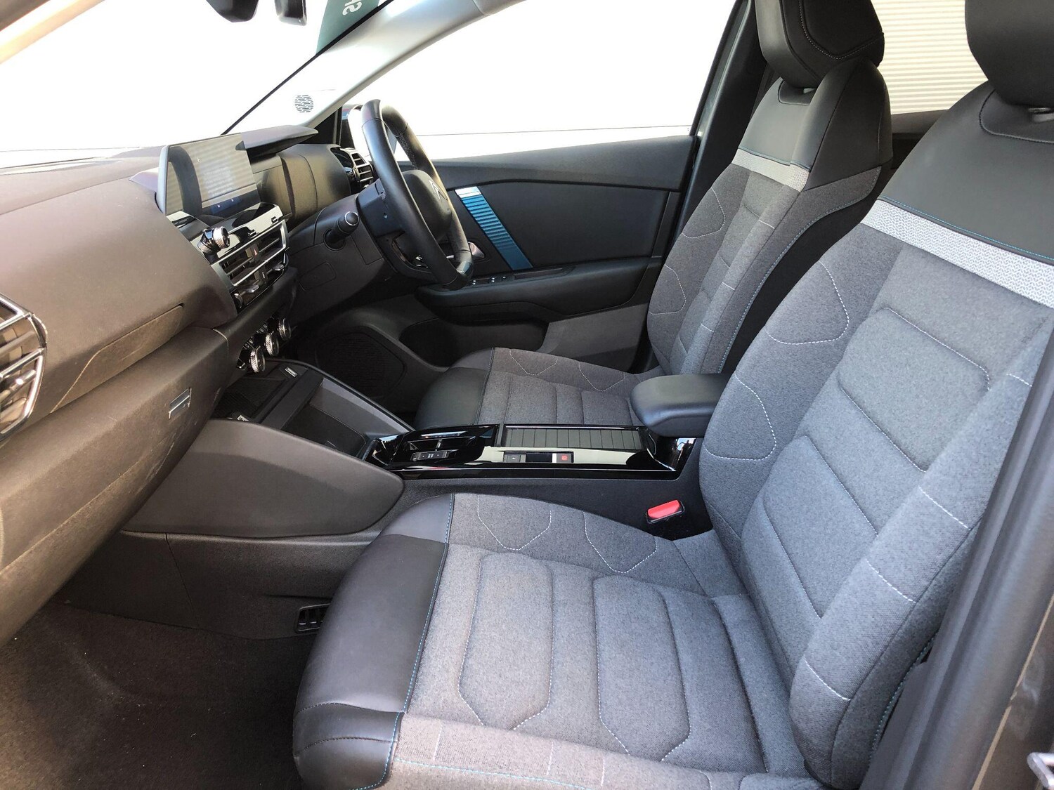 Used Citroen e-C4 2021 for sale - 76337700: Photo 28