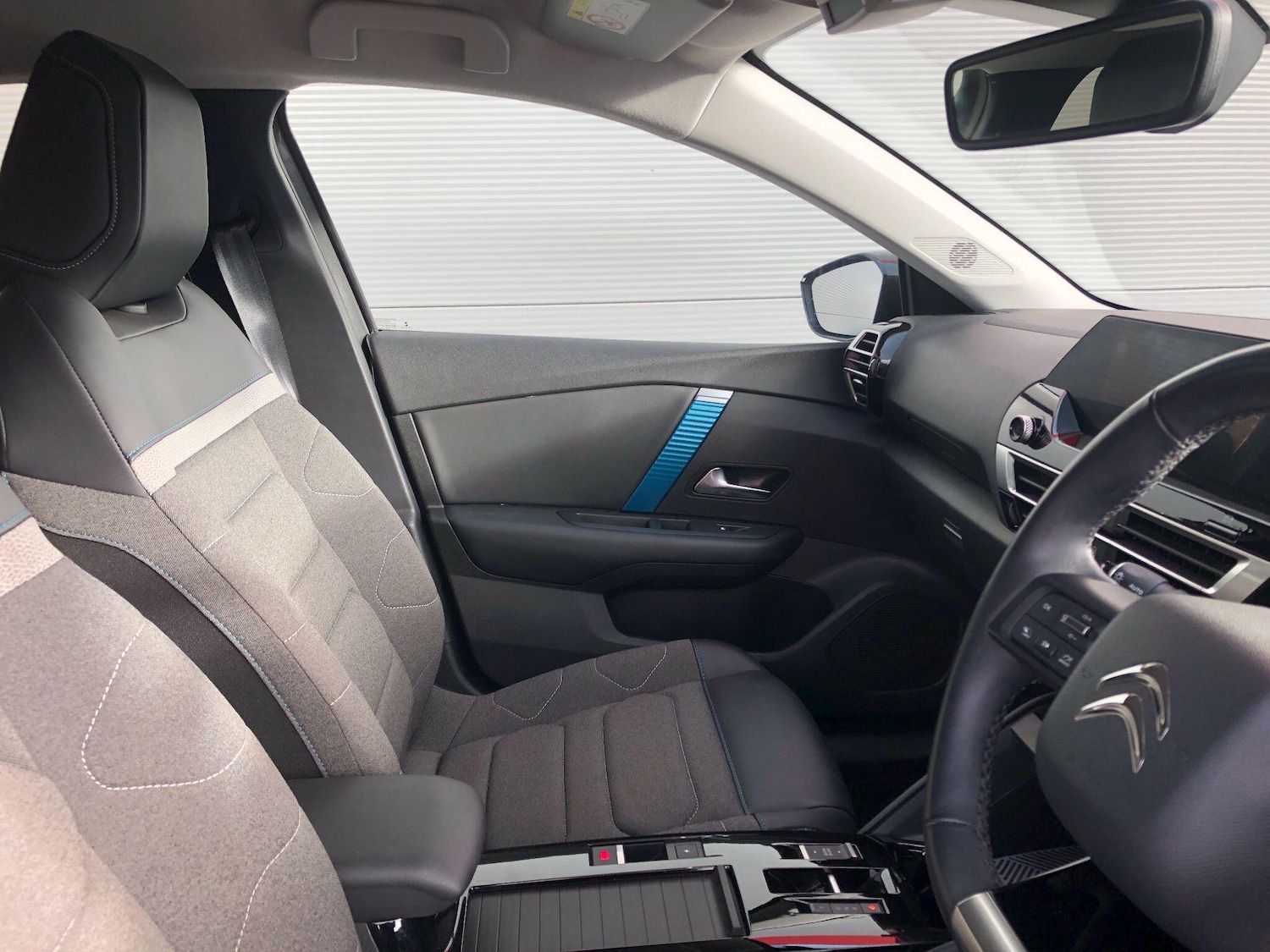 Used Citroen e-C4 2021 for sale - 76337700: Photo 3