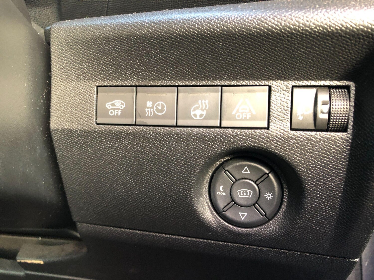 Used Citroen e-C4 2021 for sale - 76337700: Photo 30