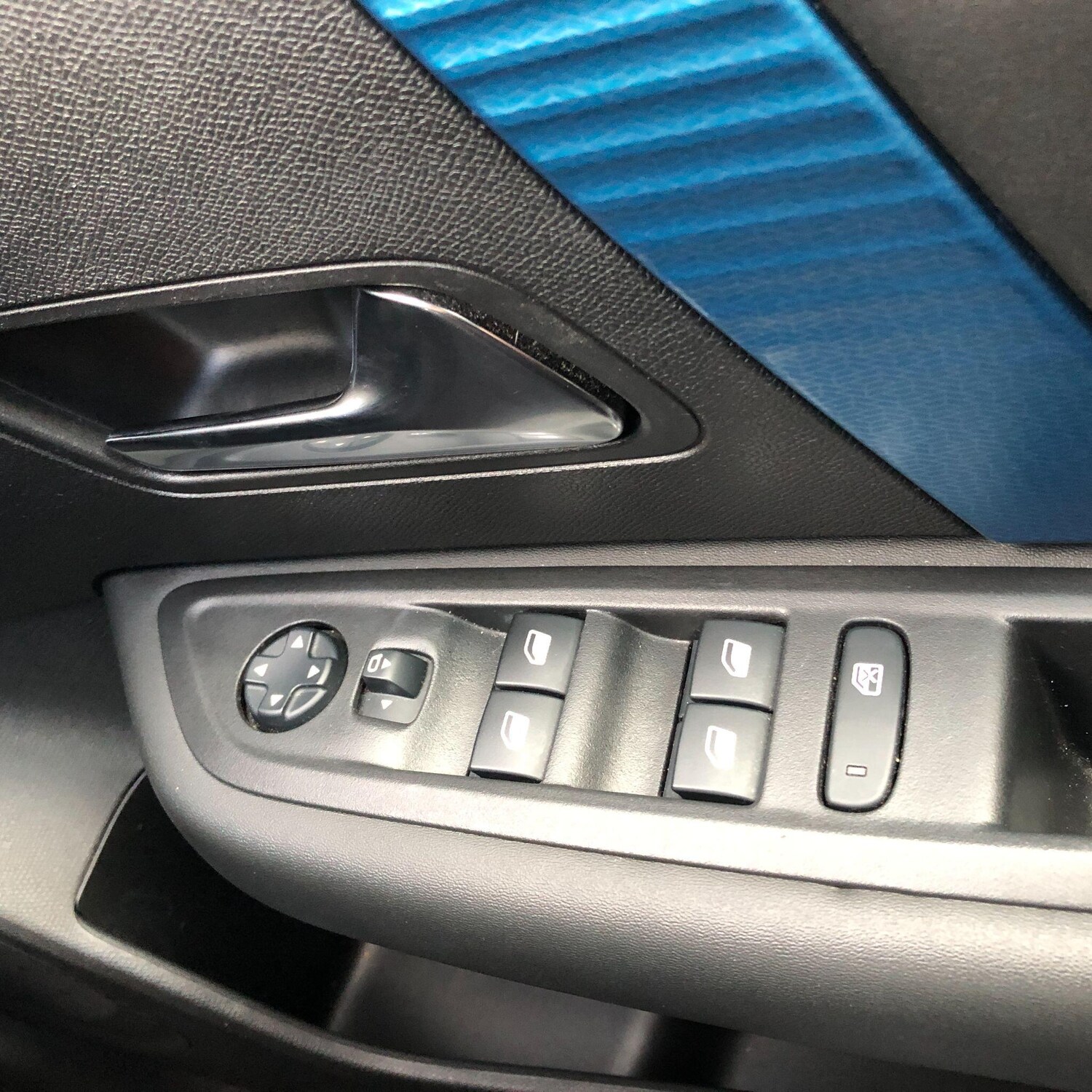 Used Citroen e-C4 2021 for sale - 76337700: Photo 45