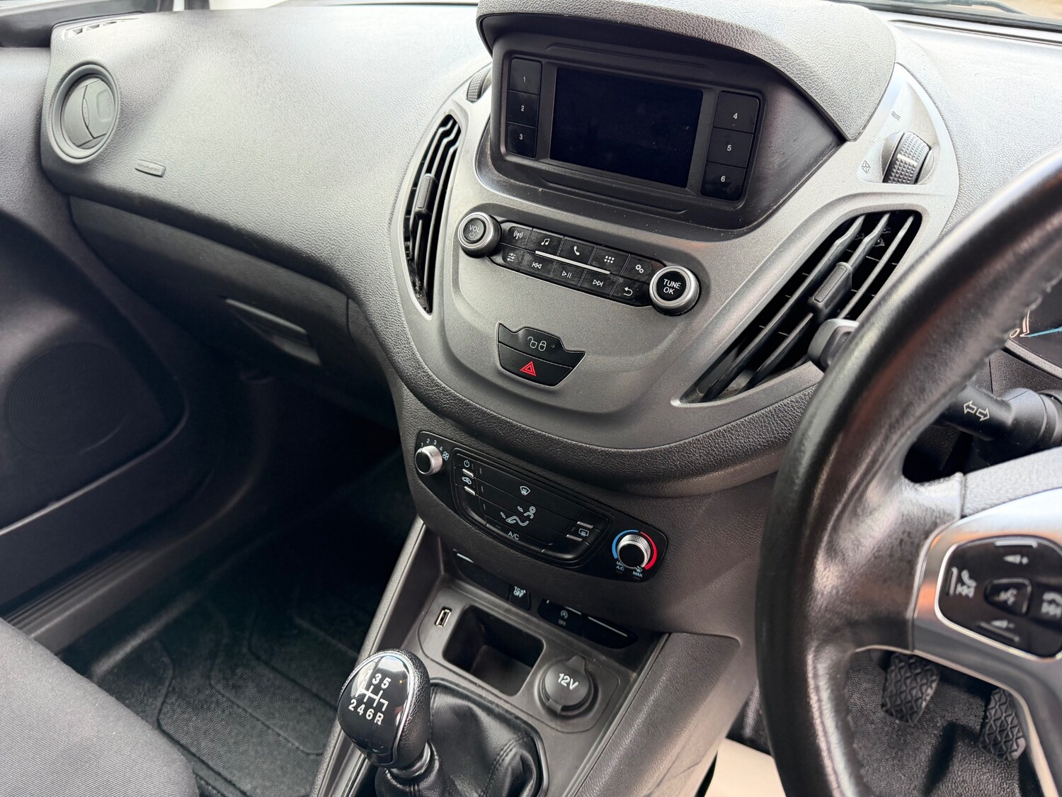 Used Ford Transit Courier 2019 for sale - 77813407: Photo 12