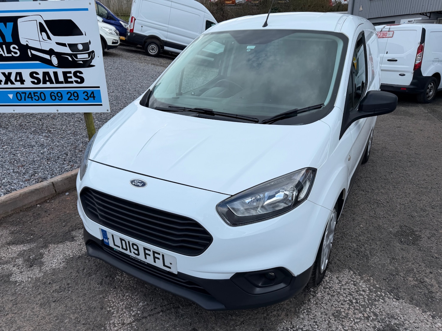 Used Ford Transit Courier 2019 for sale - 77813407: Photo 2