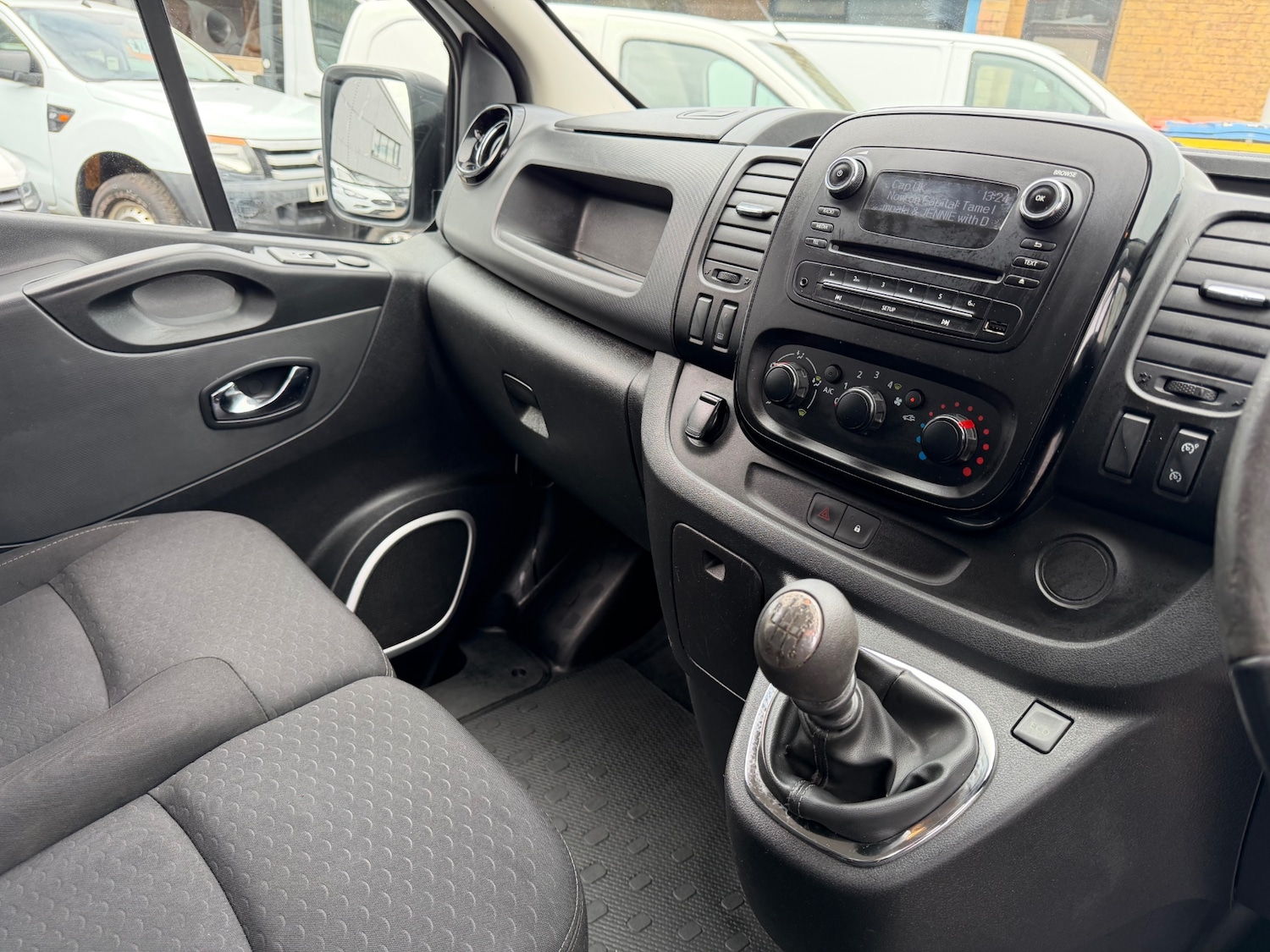 Used Vauxhall Vivaro 2018 for sale - 78177454: Photo 8