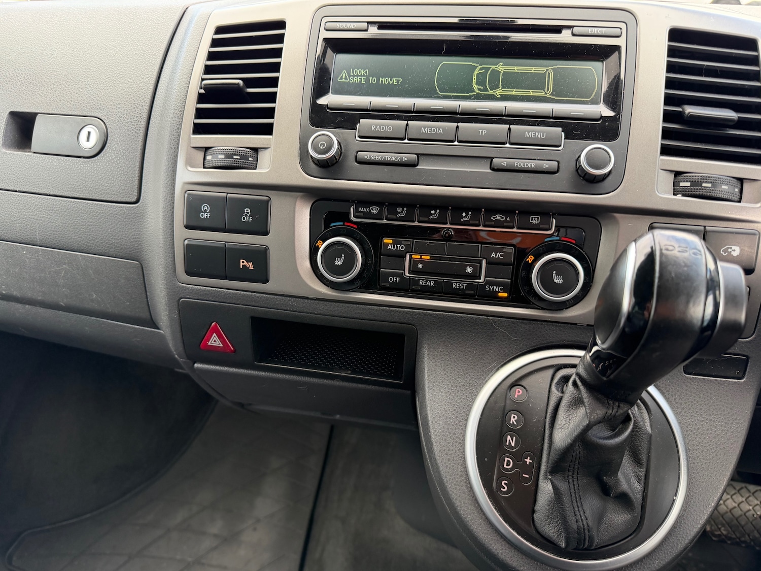 Used Volkswagen Transporter 2013 for sale - 76531362: Photo 12