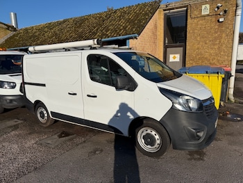Vauxhall Vivaro feature image