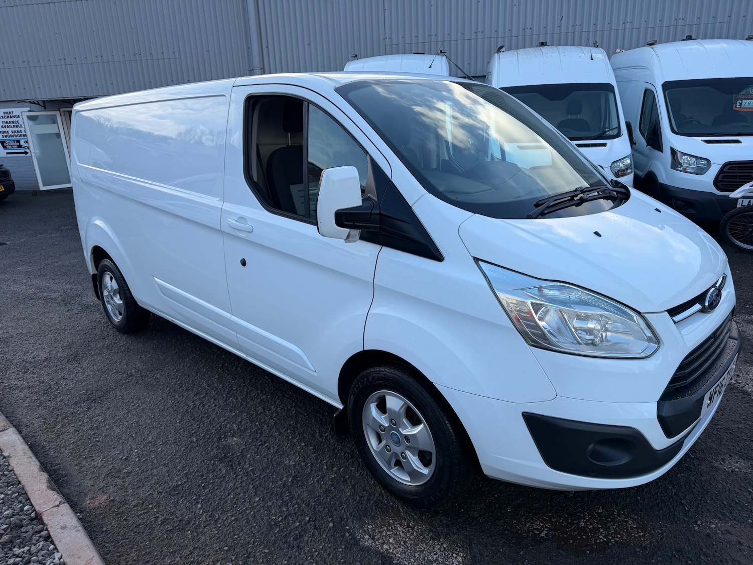 Used Ford Transit Custom 2016 for sale - 77446274: Photo 4
