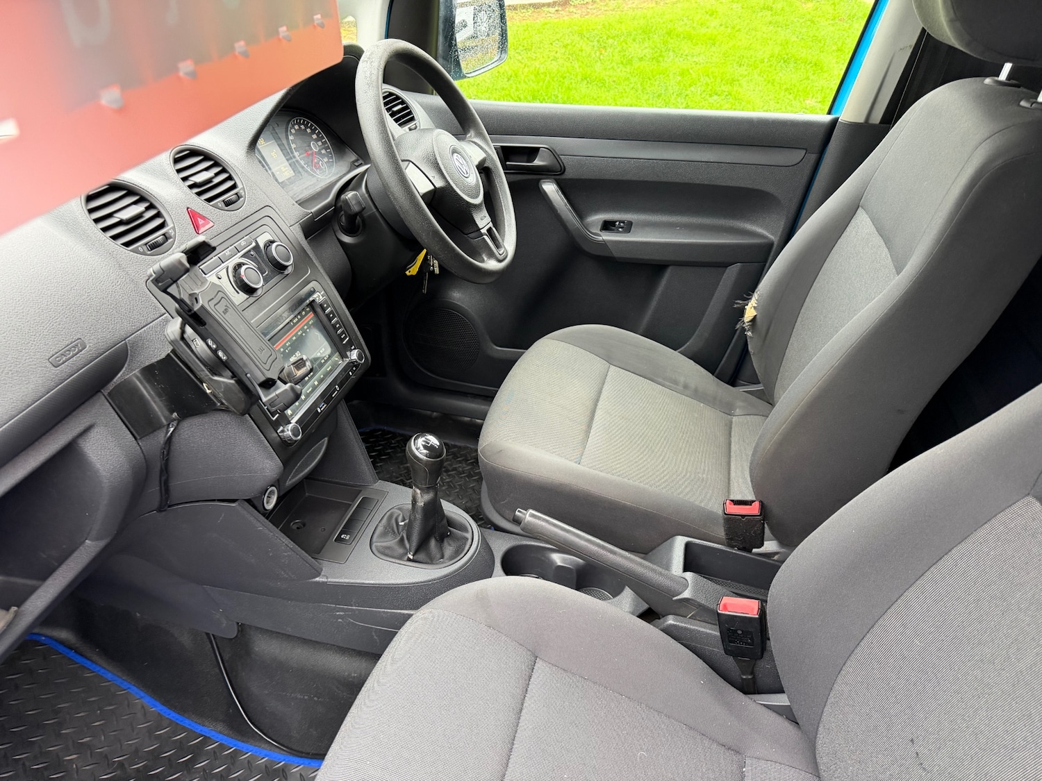 Used Volkswagen Caddy 2015 for sale - 76968384: Photo 8