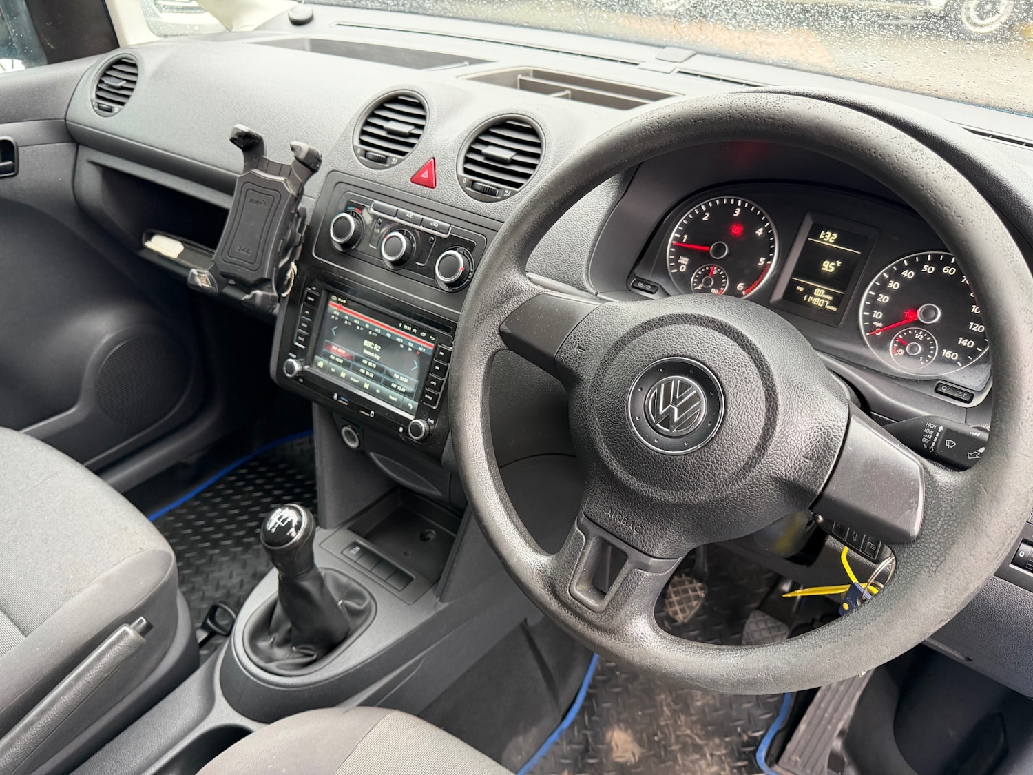 Used Volkswagen Caddy 2015 for sale - 76968384: Photo 9