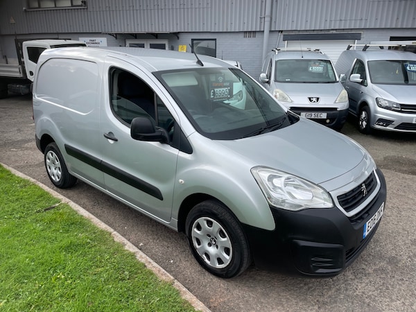 Used Peugeot Partner 2016 for sale - 72512992: Photo 4