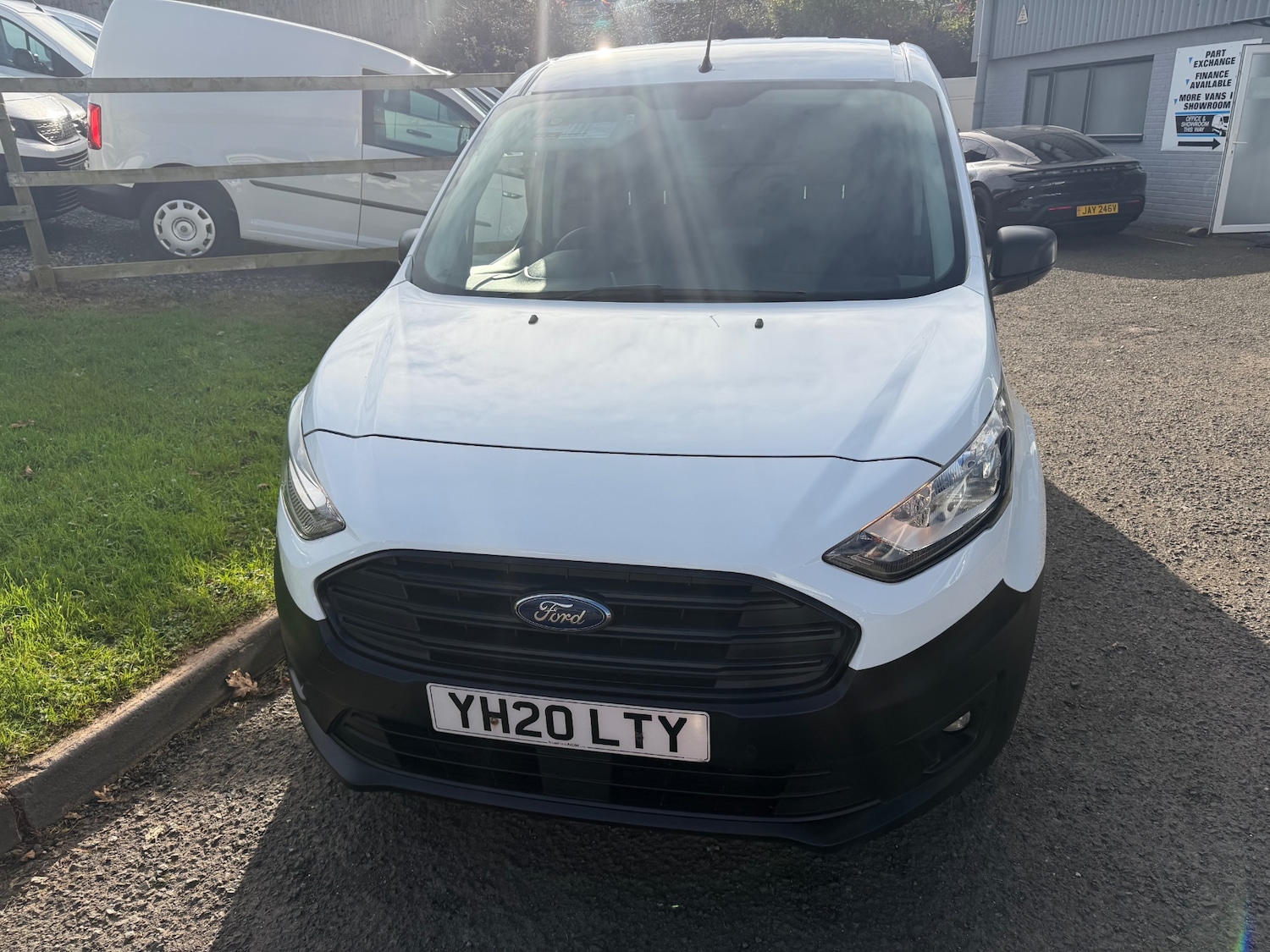 Used Ford Transit Connect 2020 for sale - 76576631: Photo 3