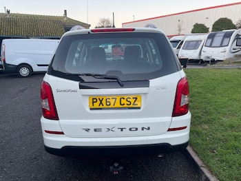 Used Ssangyong Rexton 2017 for sale - 73230995: Photo
